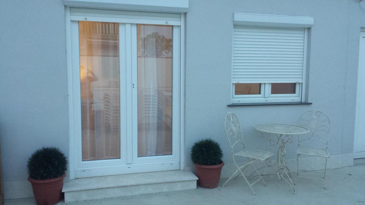 Zaton Apartmani M. Ilesh Esterno foto